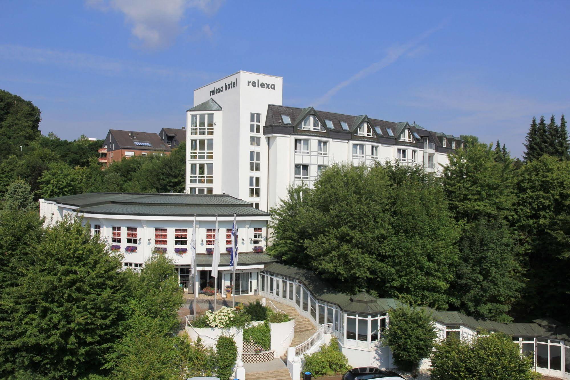 Relexa Hotel Bad Salzdetfurth Exterior foto